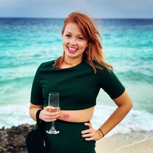 Meet your Posher, Carli